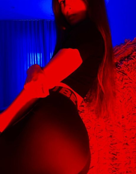Nagie wyciekłe zdjęcie OnlyFans od Tangerin Asmr