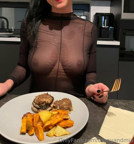 Tonnyandmia