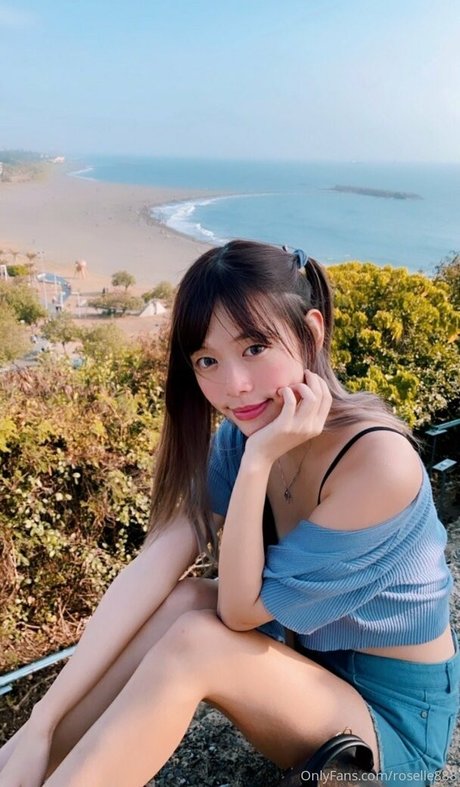 Roselle888 OnlyFans泄露裸照
