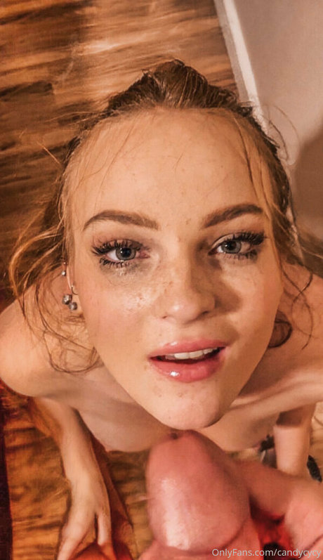 Naken lekkede OnlyFans-bilde av Candycycy