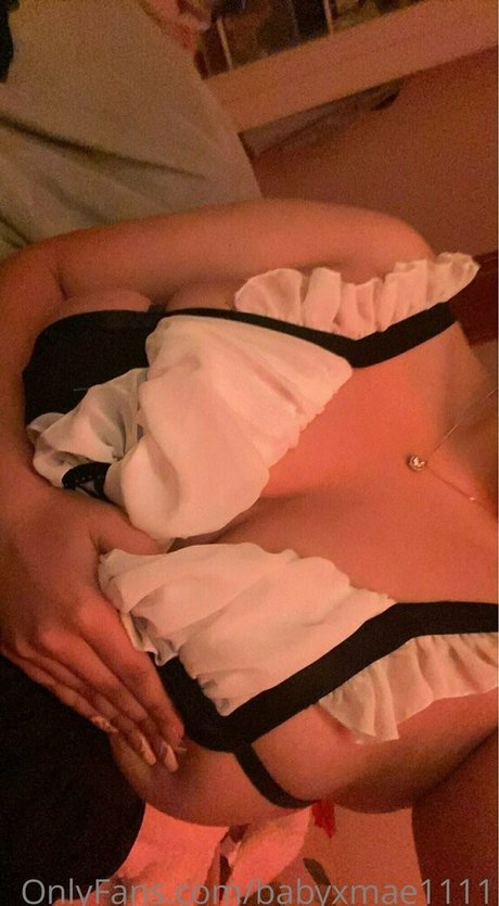 Naken läckt OnlyFans-bild av Babyxmae1111