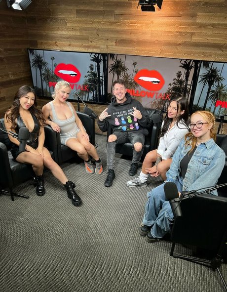 Pillowtalkwithryan
