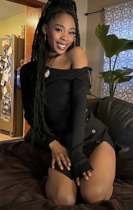 Naken lekkede OnlyFans-bilde av Urfavgirlfriend