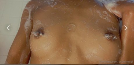 Naken läckt OnlyFans-bild av Slumptmila