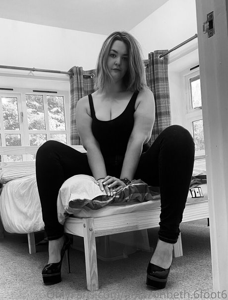 Amazonbeth6foot6