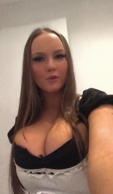 Ella B