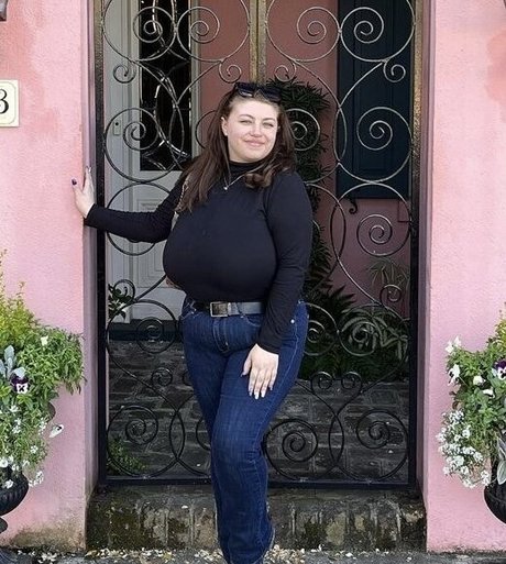 Nahá fotka uniklých OnlyFans od Sophia A