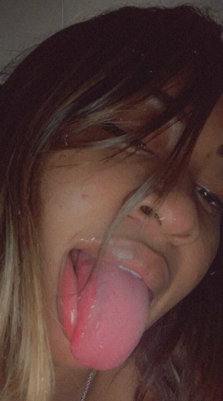 Alaston vuotanut OnlyFans-kuva Vxxenn