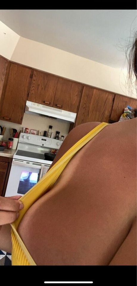Lexi Thomas