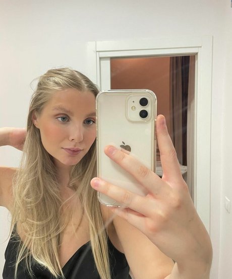 Foto nua vazada do OnlyFans de Stina