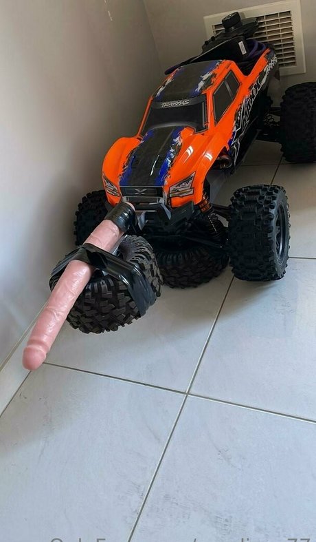 Alasti lekkinud OnlyFans-i pilt Candicev77