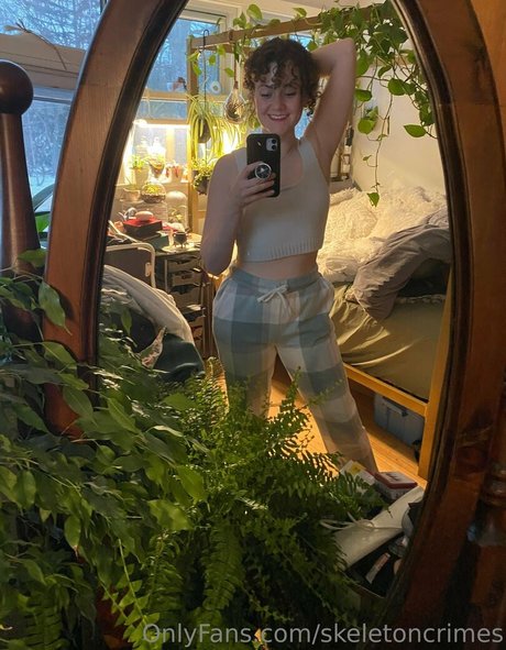 Nahá fotka uniklých OnlyFans od Skeletoncrimes