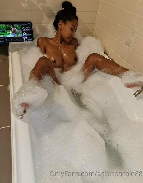 Asianbarbie88
