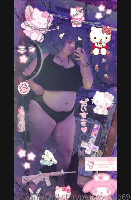 Naken lekkede OnlyFans-bilde av Peachypup69