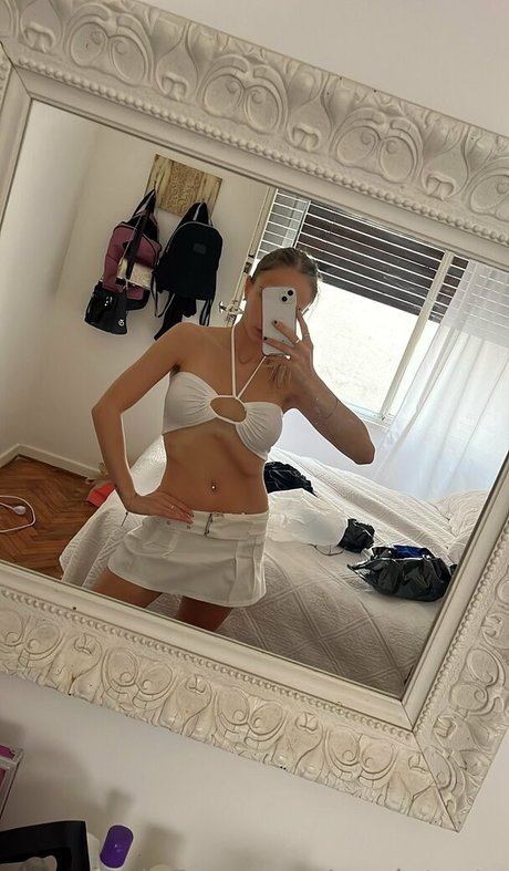 Naken lekkede OnlyFans-bilde av Angietesta