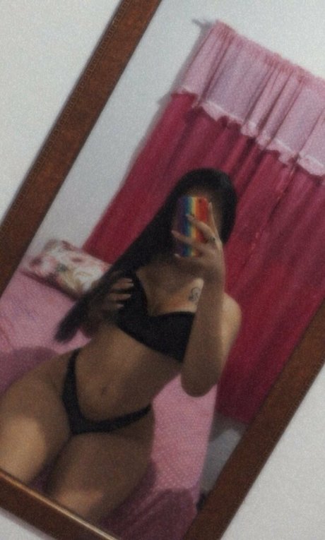 Naakte gelekte OnlyFans-foto van Gaby Ferreira