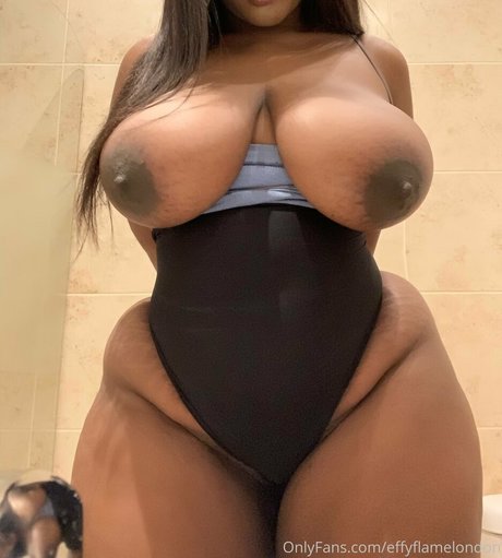 Effyflamelondon OnlyFans泄露裸照