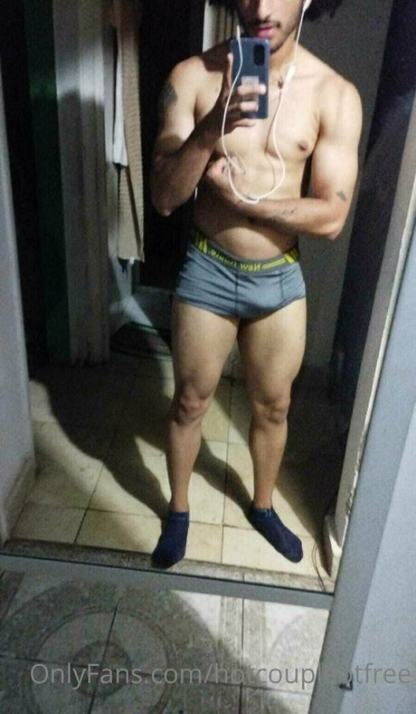 Naken lekkede OnlyFans-bilde av Hotcouplebtfree