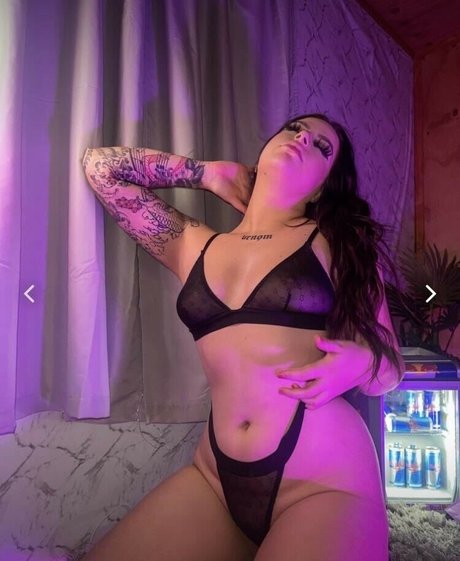Nahá fotka uniklých OnlyFans od Karveyyyy