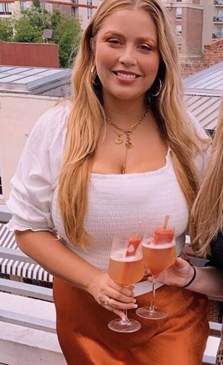 Nahá fotka uniklých OnlyFans od Amanda R
