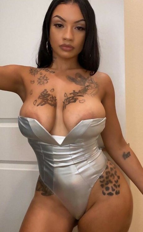 Naken läckt OnlyFans-bild av Ashley Amor