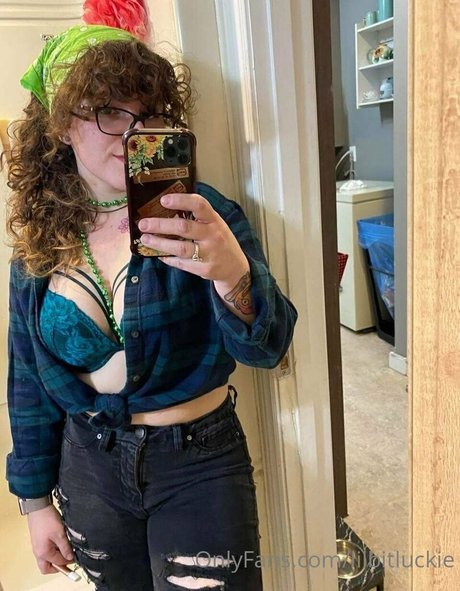 Naken lekkede OnlyFans-bilde av Lilbitluckie