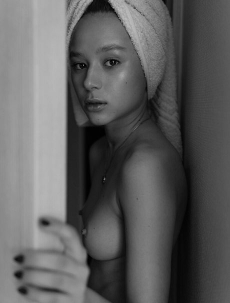 Naakte gelekte OnlyFans-foto van Yourlulu