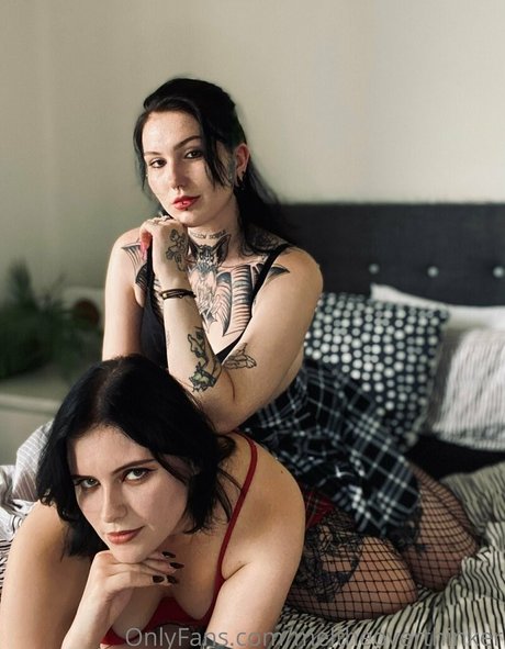 Nahá fotka uniklých OnlyFans od Meltheoverthinker