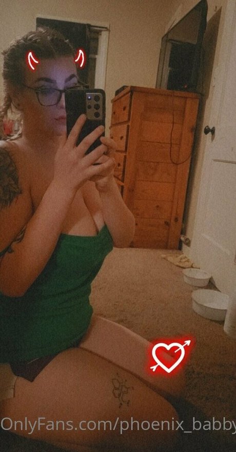 Naken lekkede OnlyFans-bilde av Phoenixbabbyfree