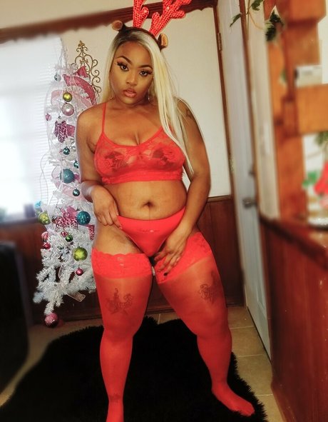 Naken lekkede OnlyFans-bilde av Fineapplediva