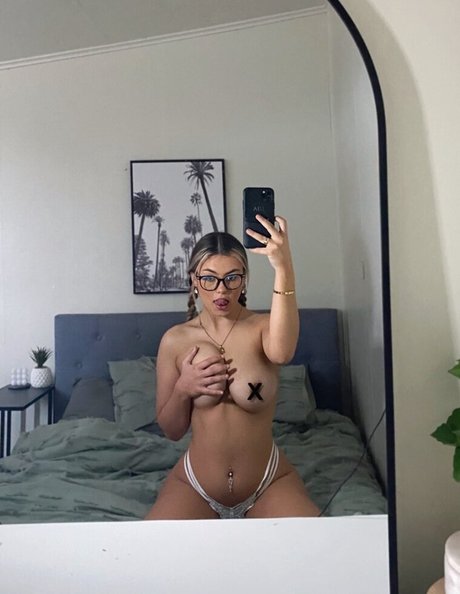 Naken lekkede OnlyFans-bilde av Freakymimi