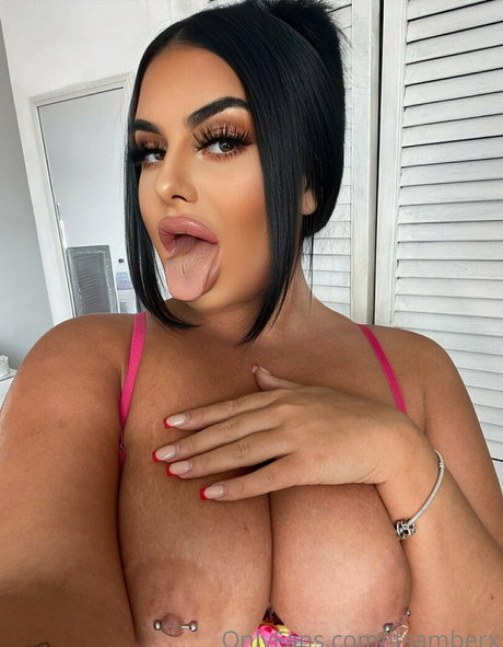 Naken läckt OnlyFans-bild av Itsamberx