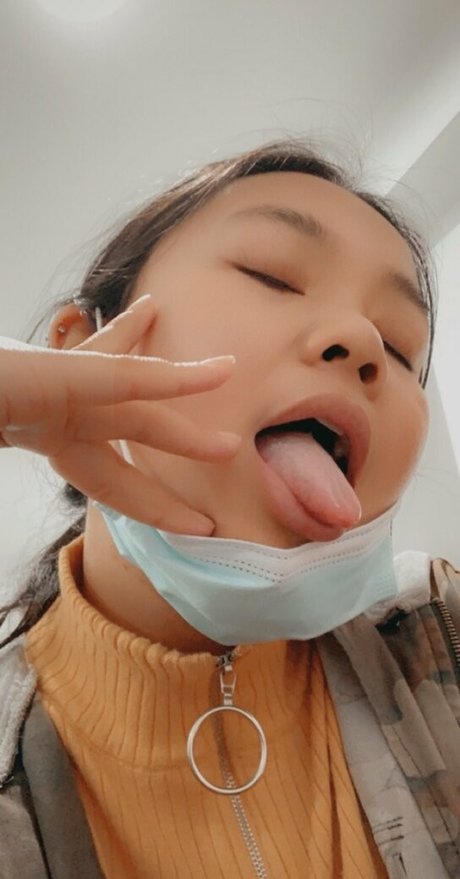 Naken läckt OnlyFans-bild av Khmerbbygirl