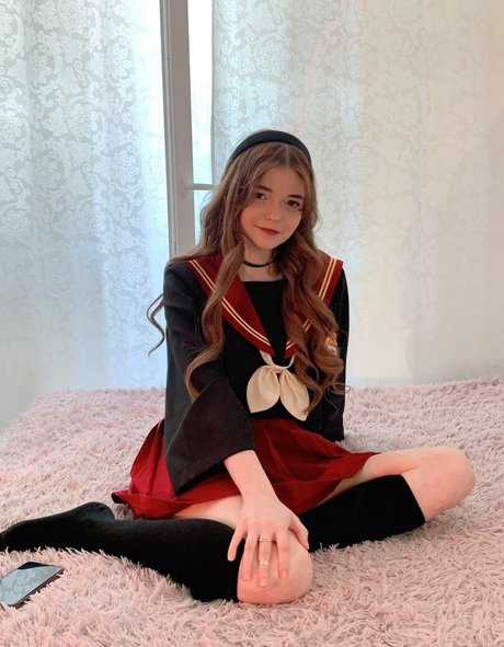 Naken lekkede OnlyFans-bilde av Lorinefairy