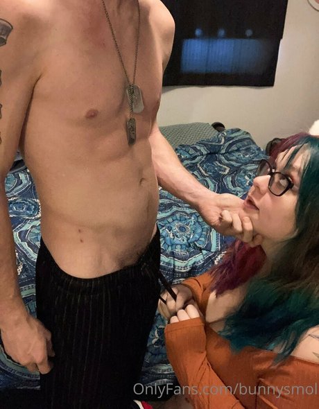 Naken lekkede OnlyFans-bilde av Bunnysmol