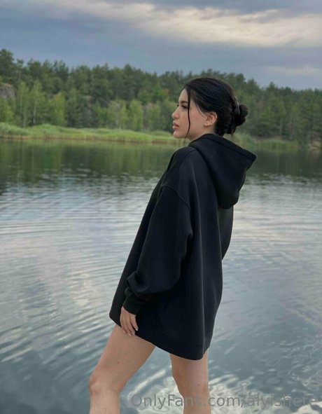 Nahá fotka uniklých OnlyFans od Alyishere