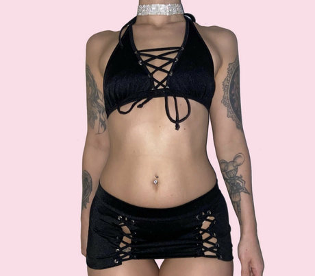 Nahá fotka uniklých OnlyFans od Izzybrando