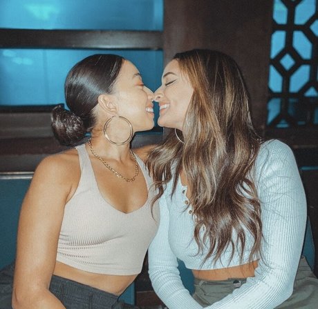 Naken lekkede OnlyFans-bilde av Kassandra Lee