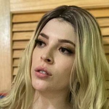 Naken lekkede OnlyFans-bilde av Karen Yael