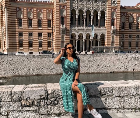 Emina Jahi