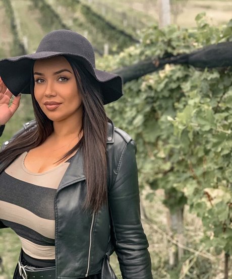 Emina Jahi