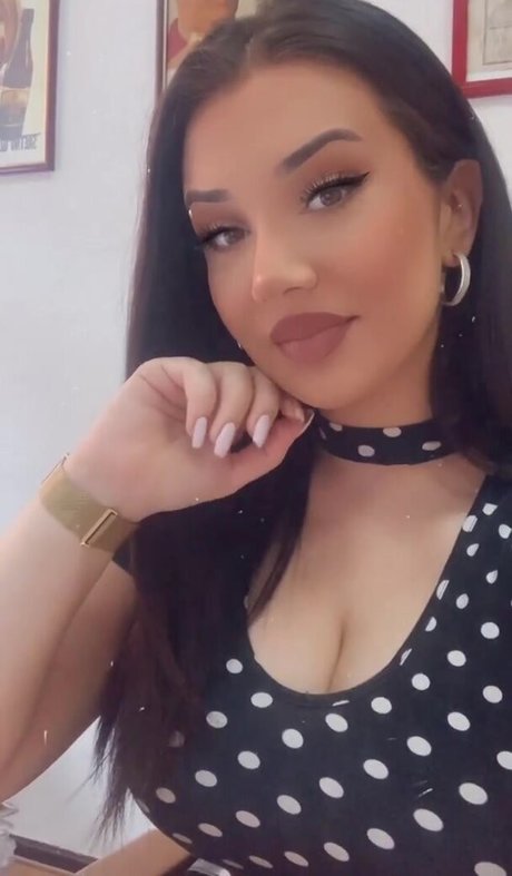 Emina Jahi