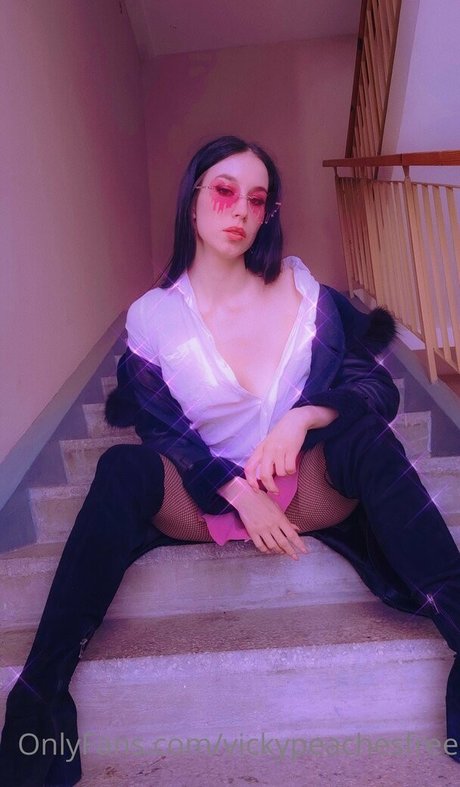 Naken lekkede OnlyFans-bilde av Vickypeachesfree