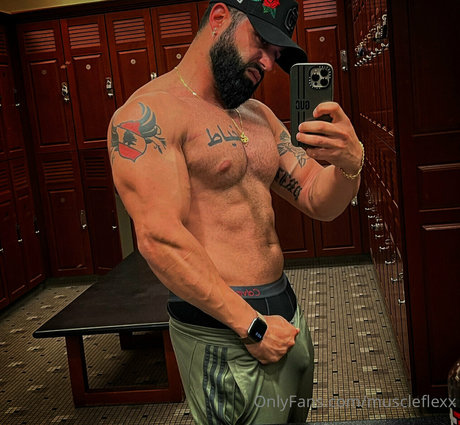 Nahá fotka uniklých OnlyFans od Muscleflexx