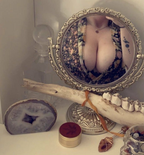 Nahá fotka uniklých OnlyFans od Hazeybliss
